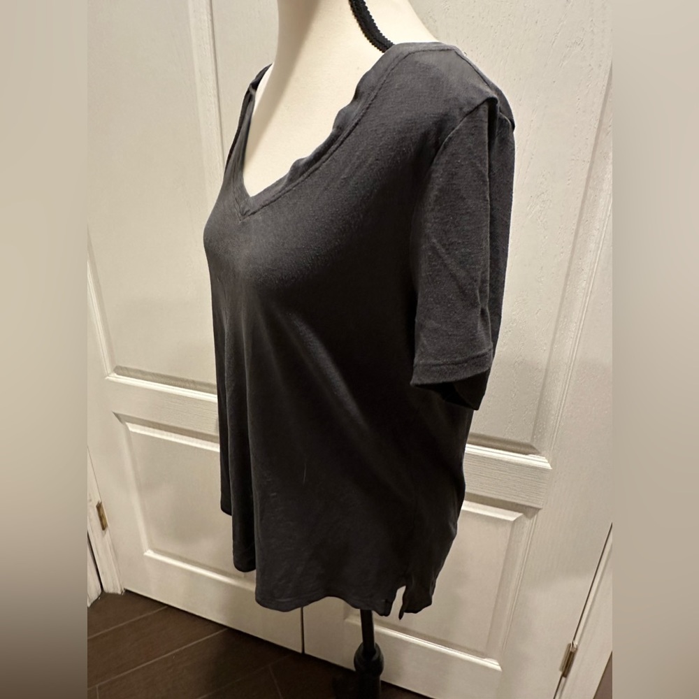 Athleta tee - Picture 3 of 4
